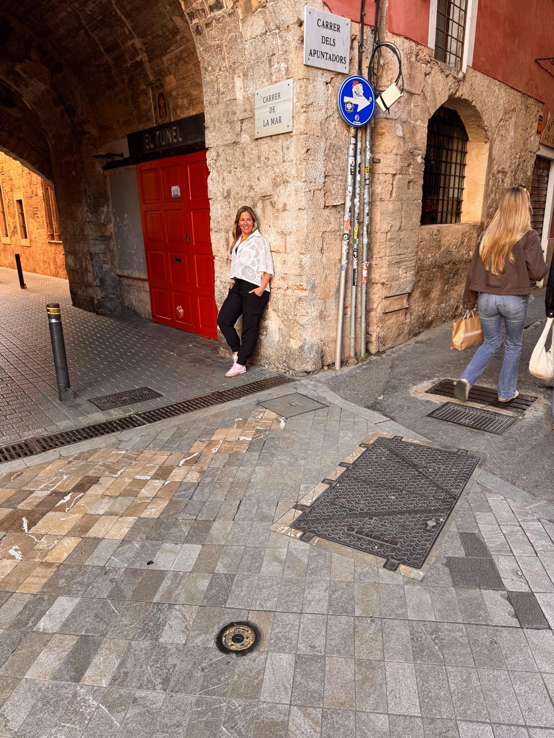 Roselyne - Blouse fleurie translucide