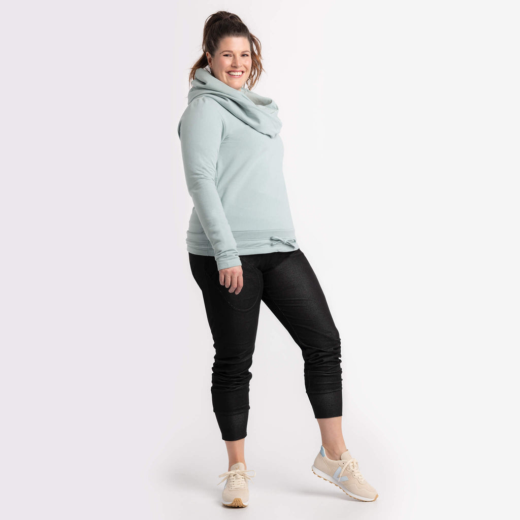 Chandail Preslie vert, pantalon jegging Jody noir: des créations Québécoises signées KSL!