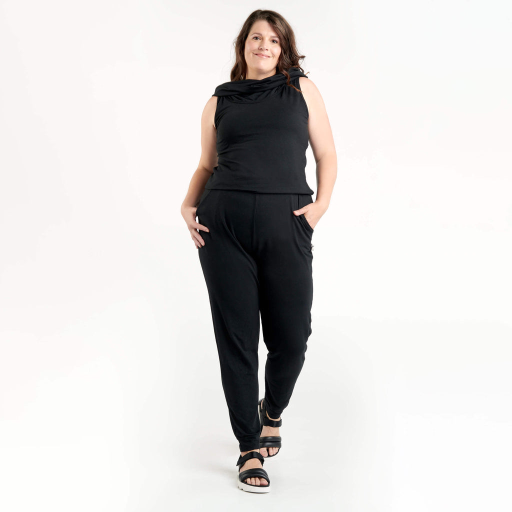 Scarlette - Sleeveless convertible one-piece jumpsuit with oversized collar