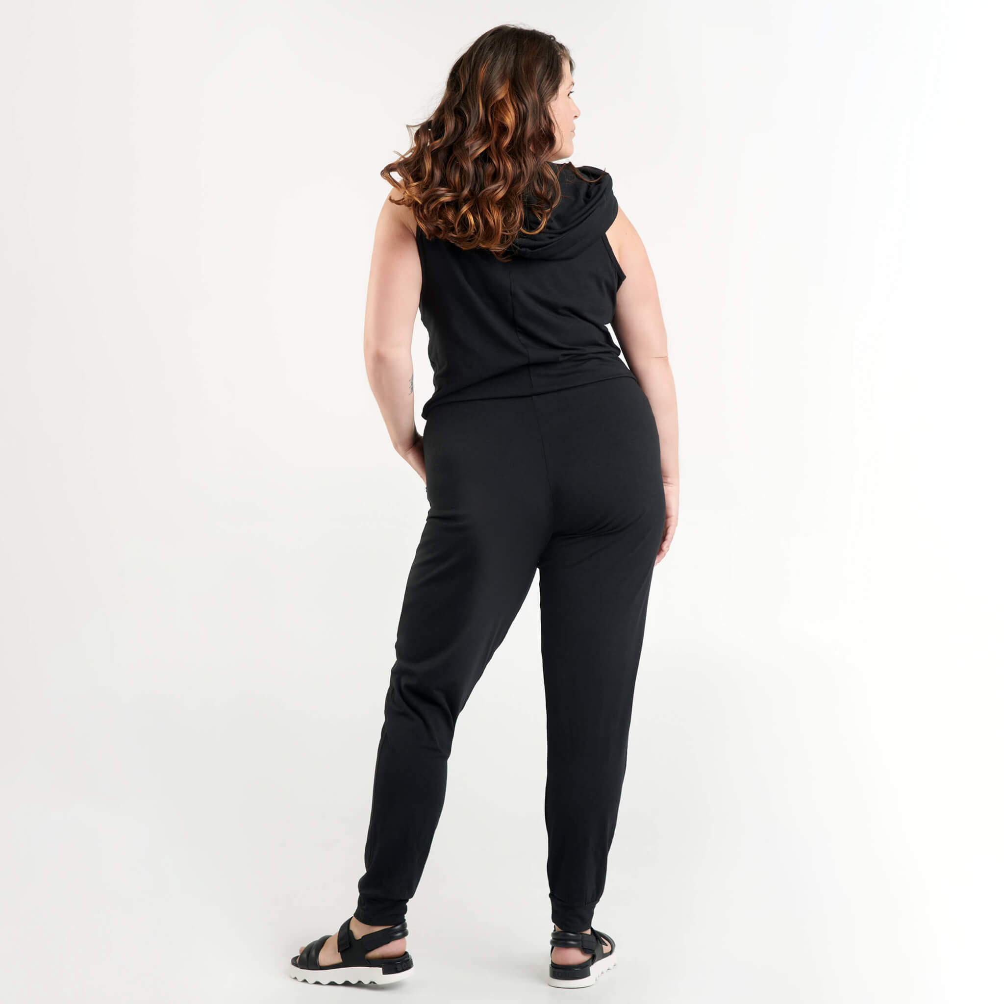 Scarlette - Sleeveless convertible one-piece jumpsuit with oversized collar