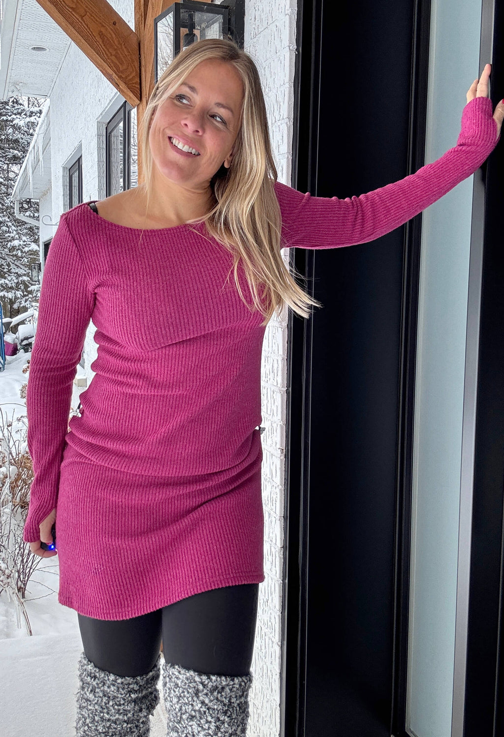 Anne - Robe droite à manches longues et à encolure bateau