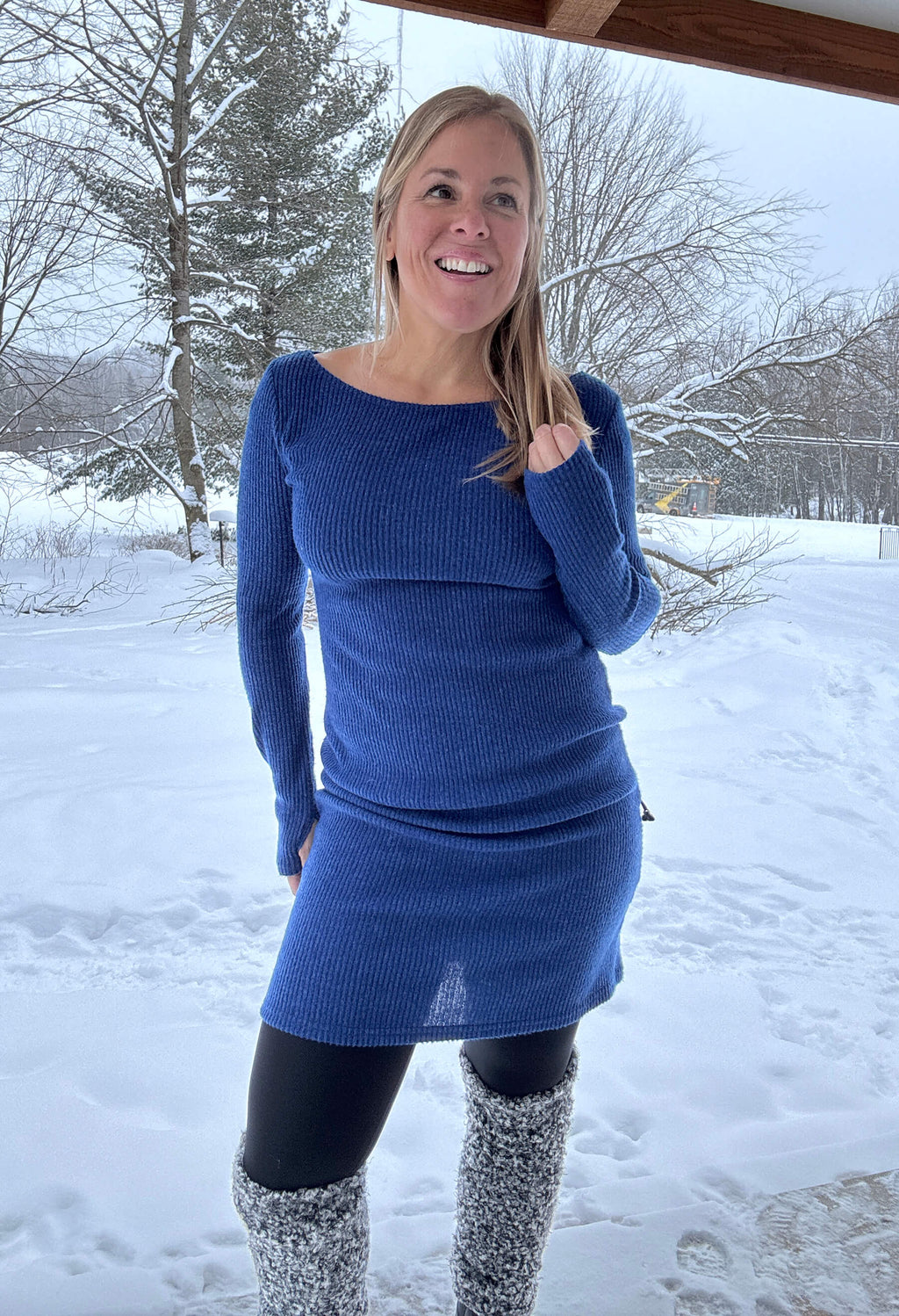 Anne - Robe droite à manches longues et à encolure bateau