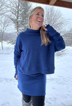 Anne - Robe droite à manches longues et à encolure bateau