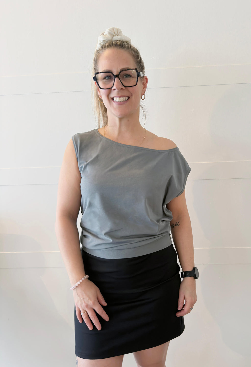 Fred - Sweater with very short sleeves and a round neckline