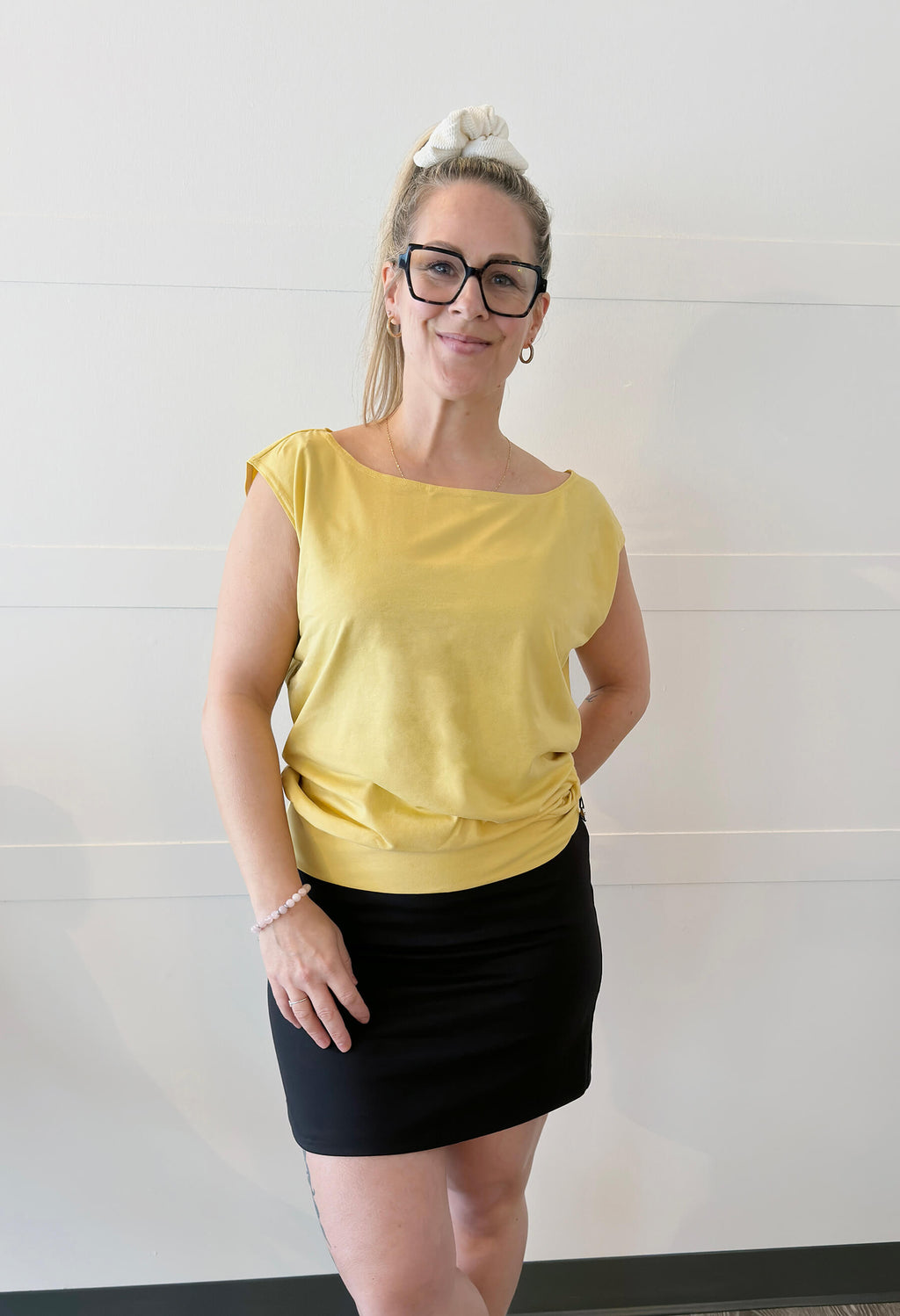 Fred - Sweater with very short sleeves and a round neckline