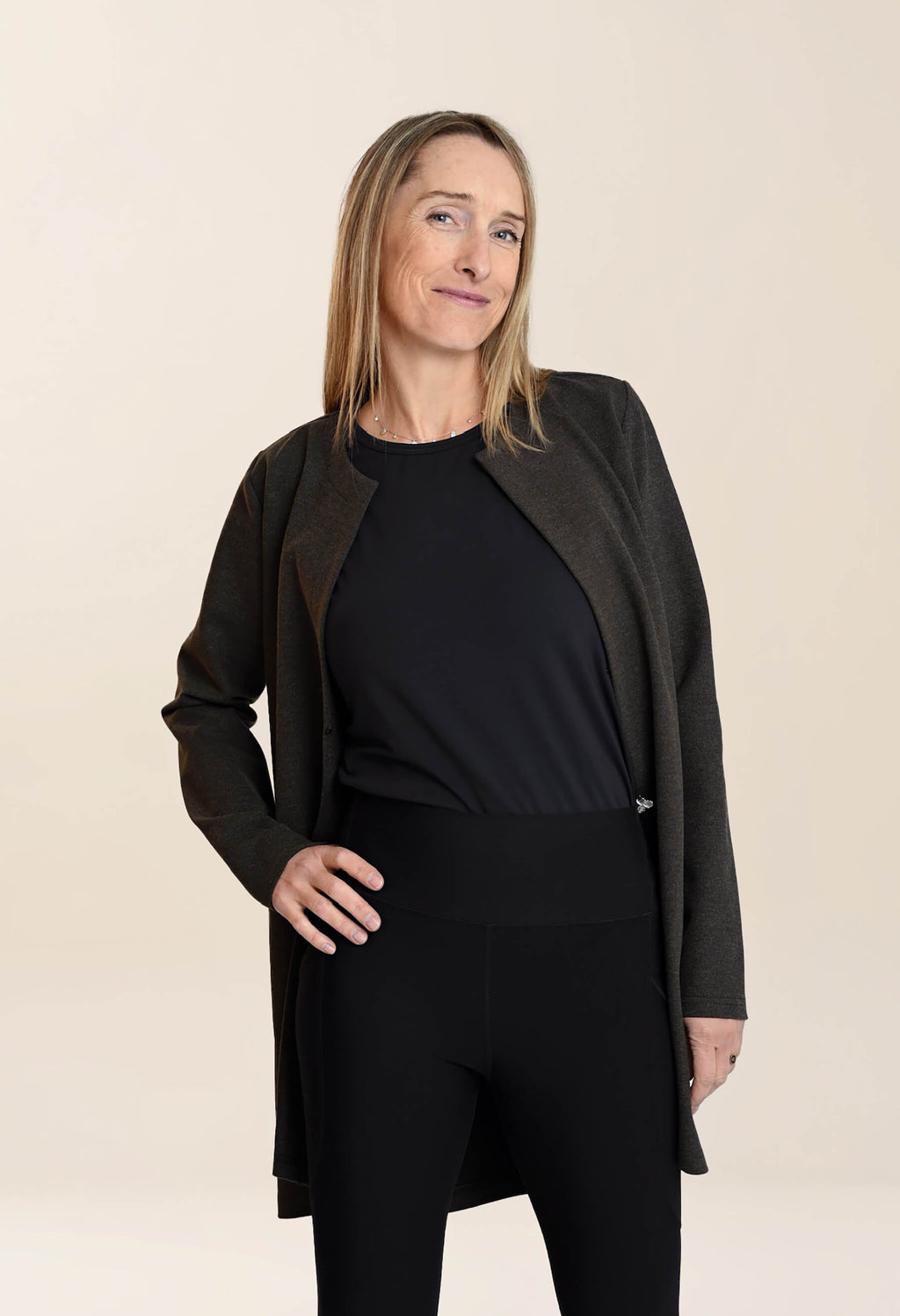 Juliana - Long, elegant jacket with side pockets