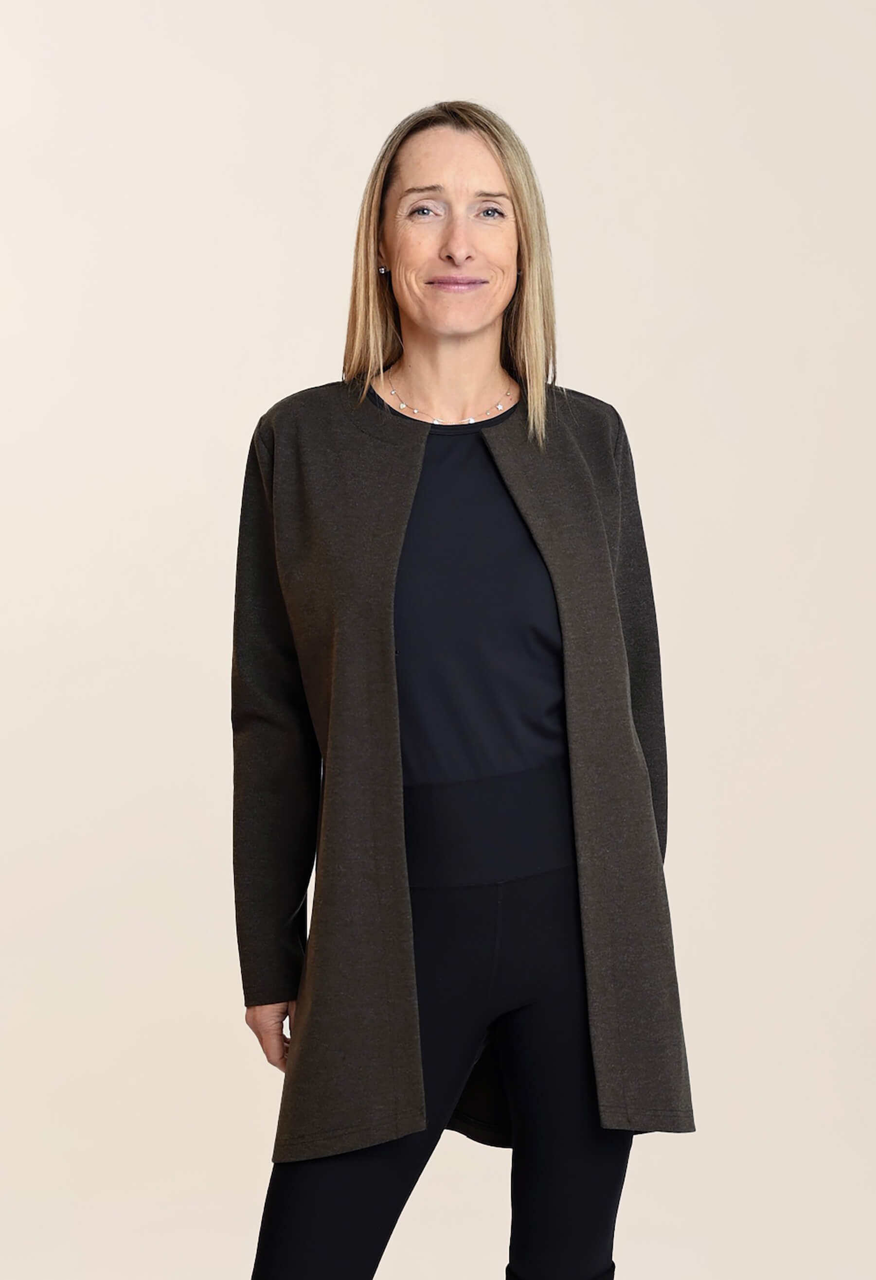 Juliana - Long, elegant jacket with side pockets