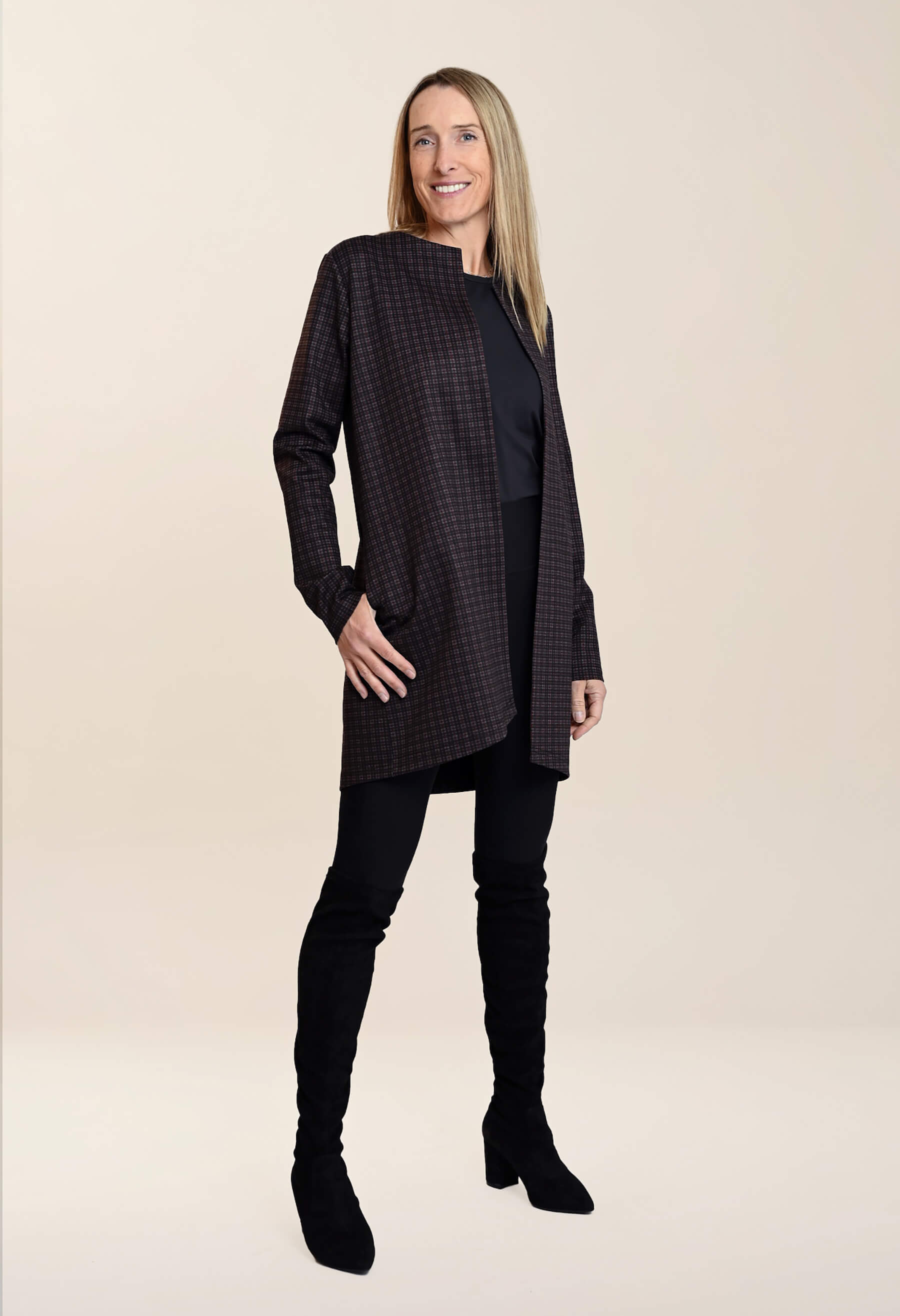 Juliana - Long, elegant jacket with side pockets