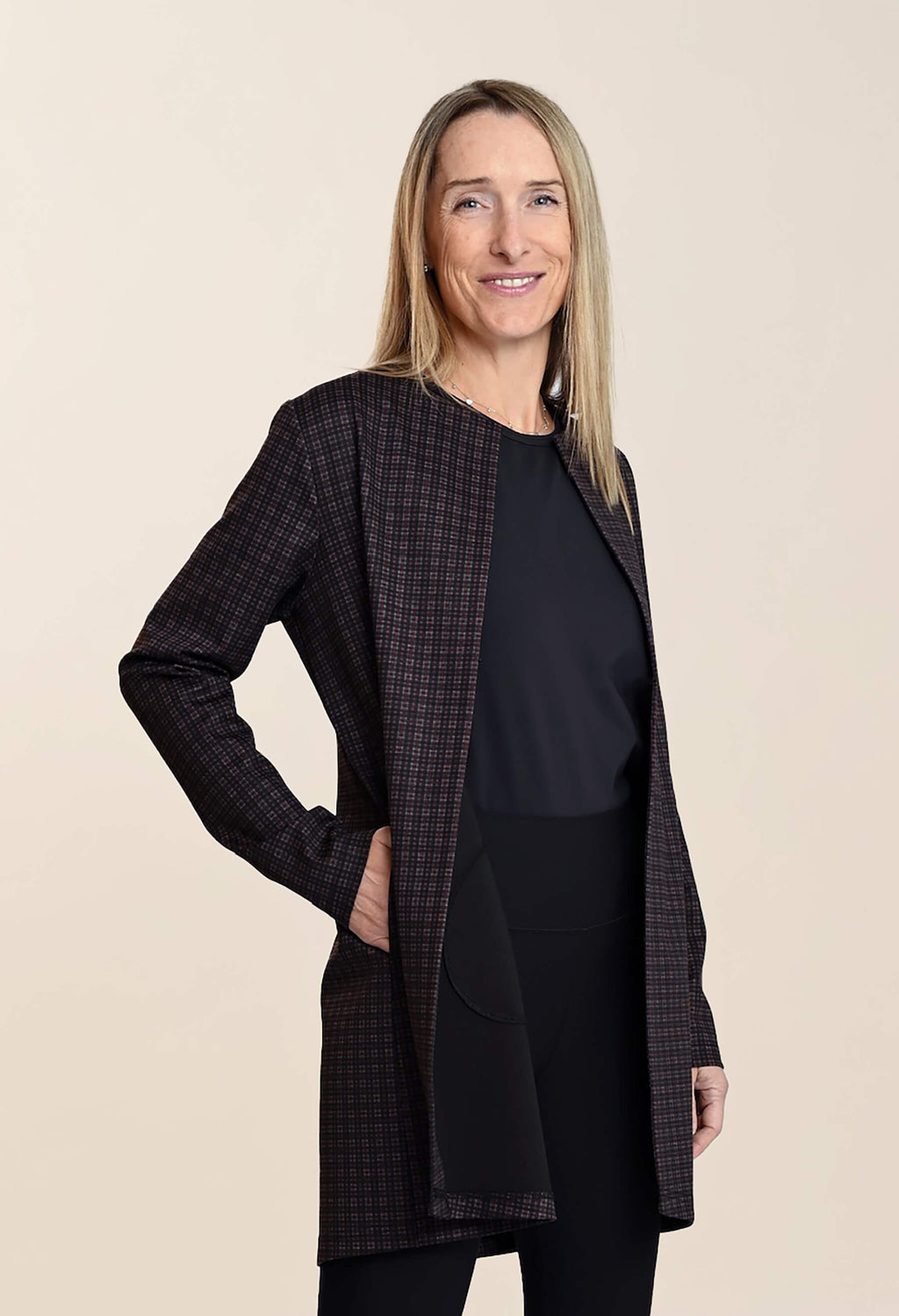 Juliana - Long, elegant jacket with side pockets