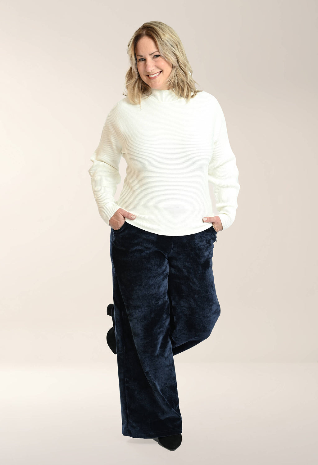 Kelly - Wide-leg fluid velvet trousers