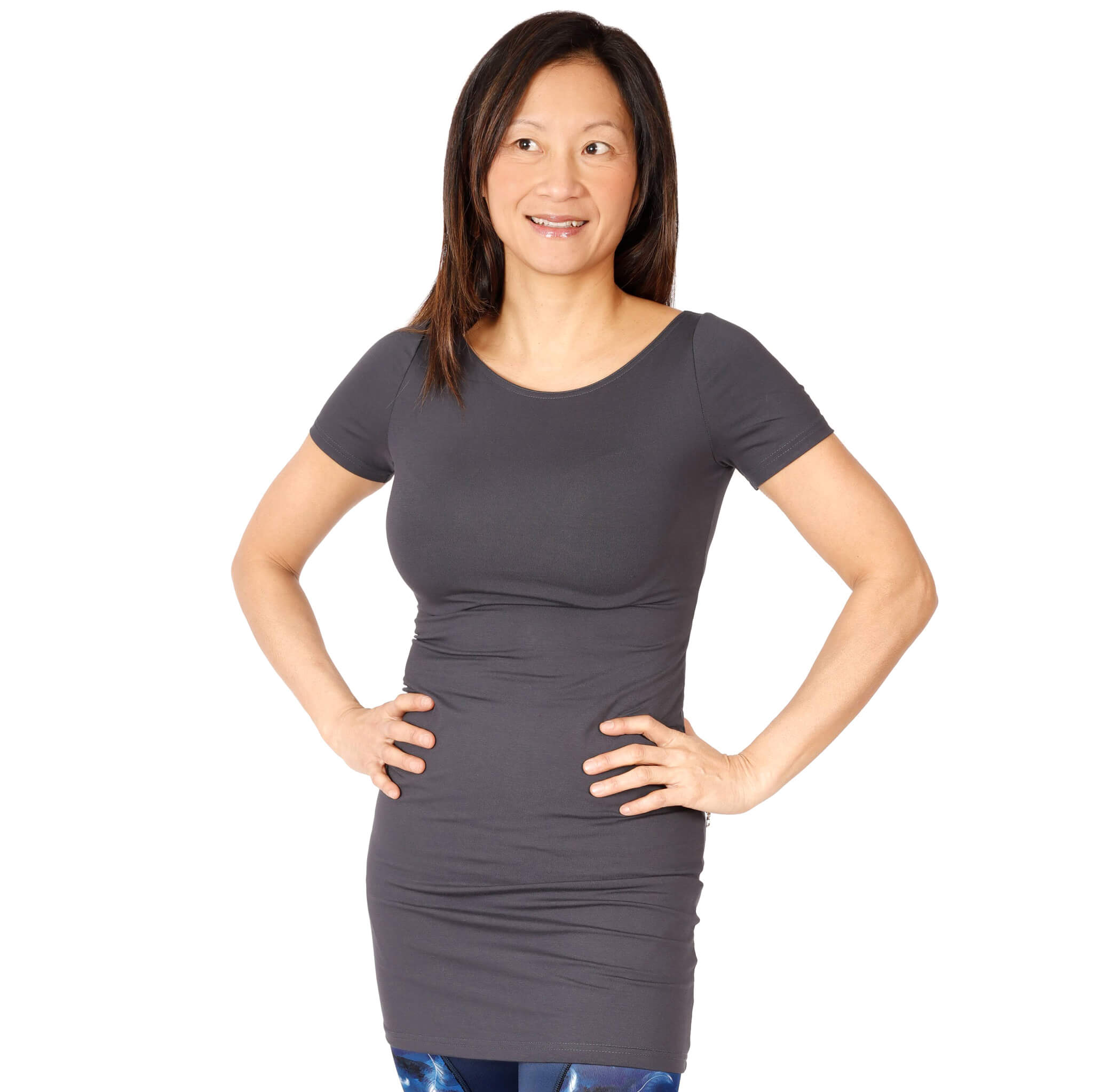 Mekena - Chandail basique à manches courtes et encolure noir