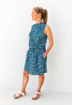 Lauria - Robe sans manche avec col haut et élastique à la taille
